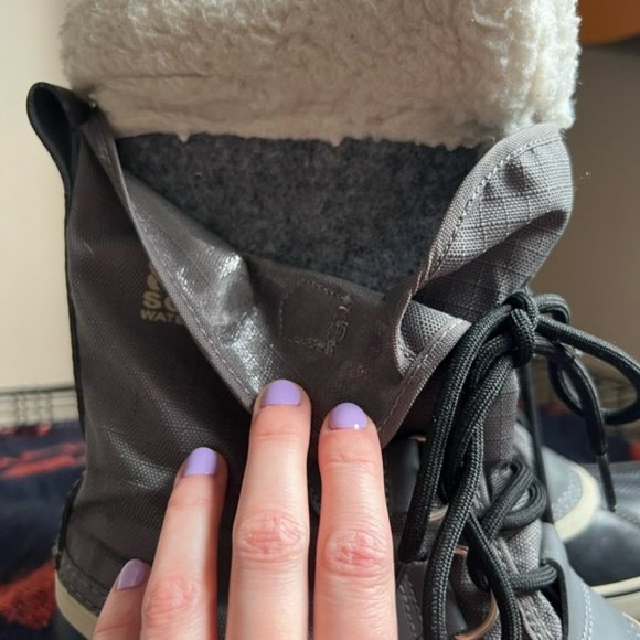 Sorel women’s waterproof winter boots size 9 - Picture 5 of 11